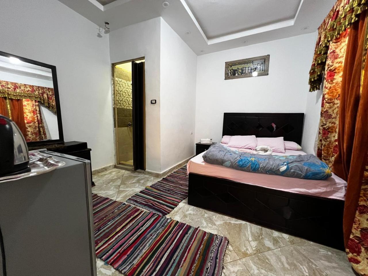 Jana Pyramids View In 3 Bed & Breakfast Kafrat al Jabal Ngoại thất bức ảnh